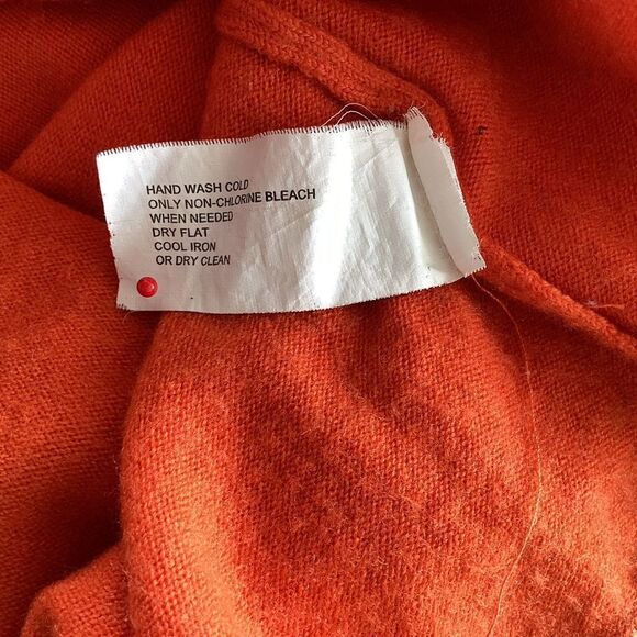 Banana Republic woman’s sweater large wool - Picture 2 of 9